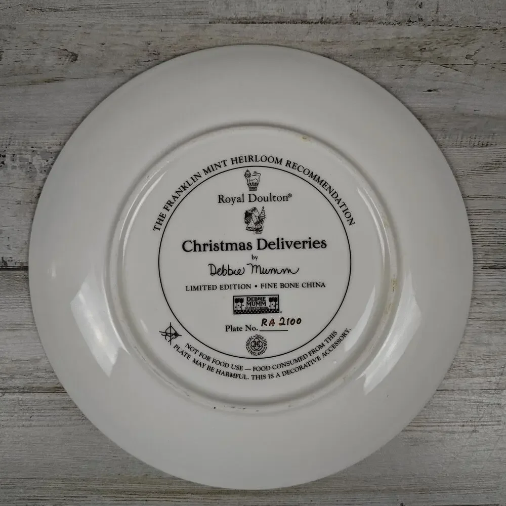 FRANKLIN MINT Royal Doulton CHRISTMAS DELIVERIES Bone China Plate By Debbie Mumm